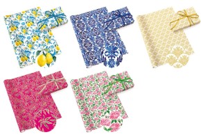 Balicí papír PAW - Květy - 0,7 x 2 m